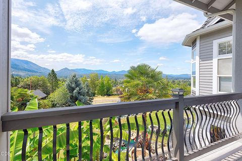 Tiny photo for 921 NE Beacon Drive, Grants Pass, OR 97526 (MLS # 220224499)