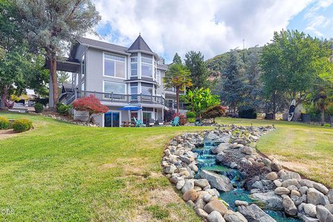 Tiny photo for 921 NE Beacon Drive, Grants Pass, OR 97526 (MLS # 220224499)