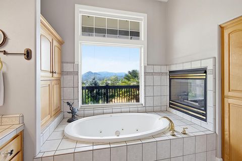 Tiny photo for 921 NE Beacon Drive, Grants Pass, OR 97526 (MLS # 220224499)