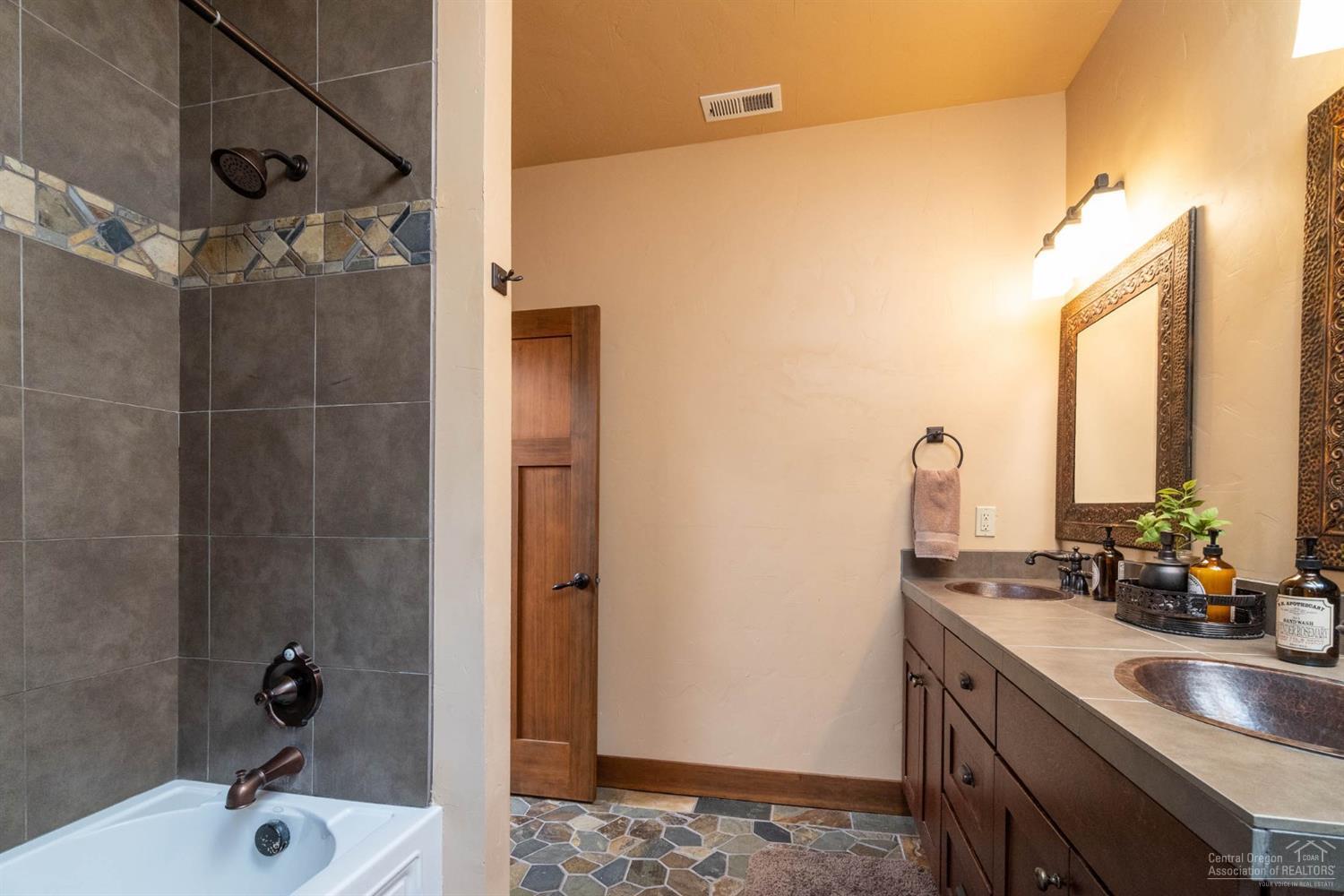 Awbrey Glen - Residential