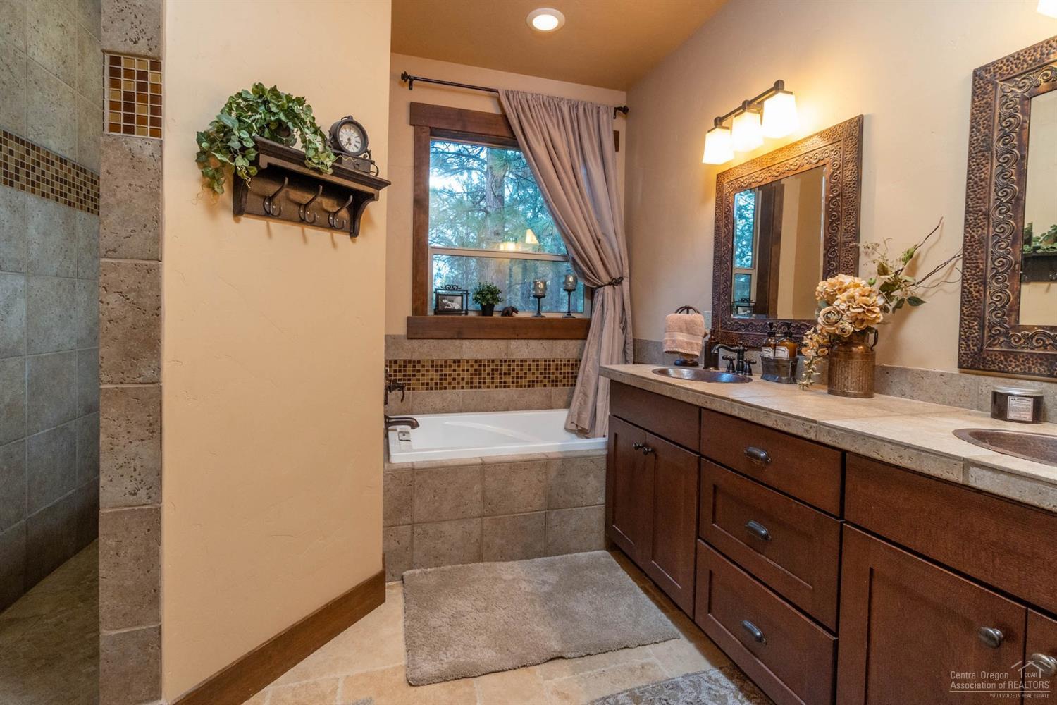 Awbrey Glen - Residential