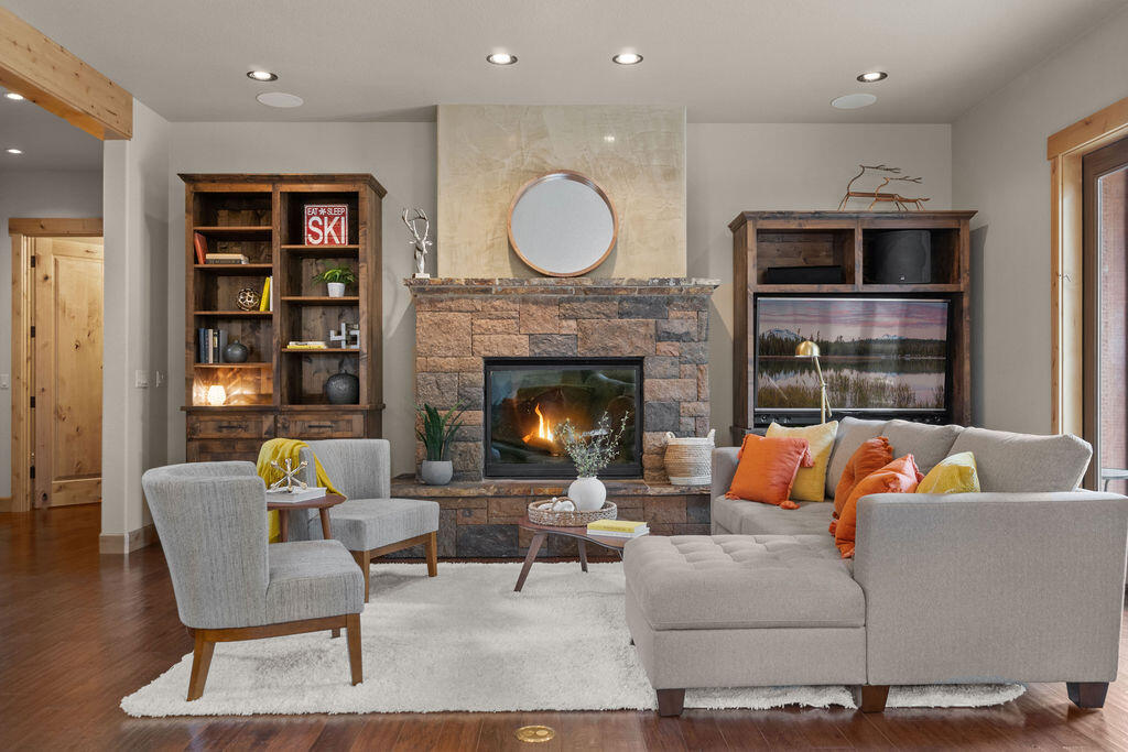 PointsWest - Residential