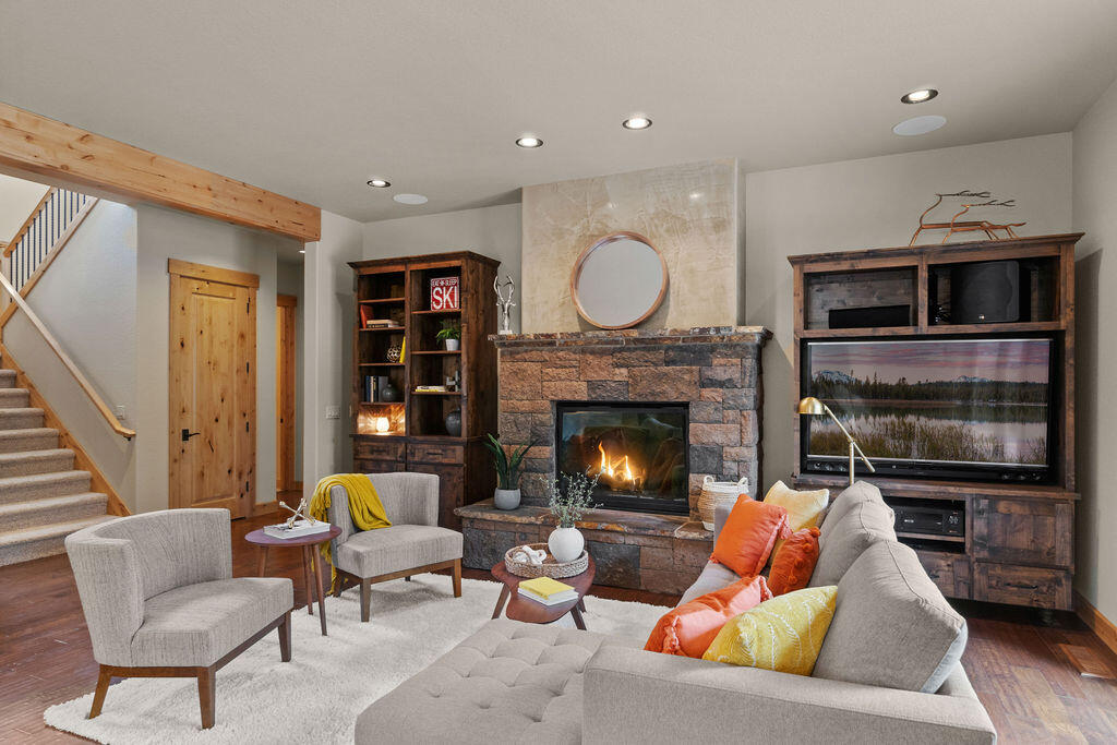 PointsWest - Residential