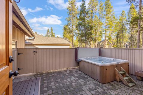 Tiny photo for 17822 Big Leaf Lane, Sunriver, OR 97707 (MLS # 220212157)