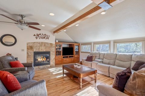 Tiny photo for 17822 Big Leaf Lane, Sunriver, OR 97707 (MLS # 220212157)