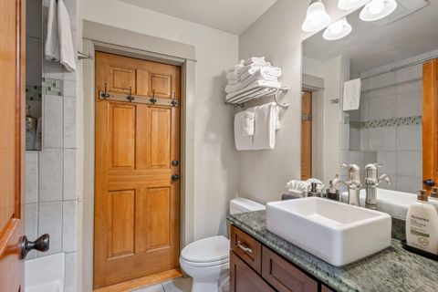 Tiny photo for 17822 Big Leaf Lane, Sunriver, OR 97707 (MLS # 220212157)