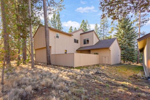 Tiny photo for 17822 Big Leaf Lane, Sunriver, OR 97707 (MLS # 220212157)