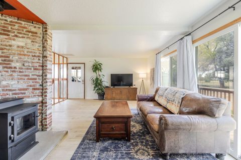 Tiny photo for 1766 SW Quail Drive, Madras, OR 97741 (MLS # 220219638)