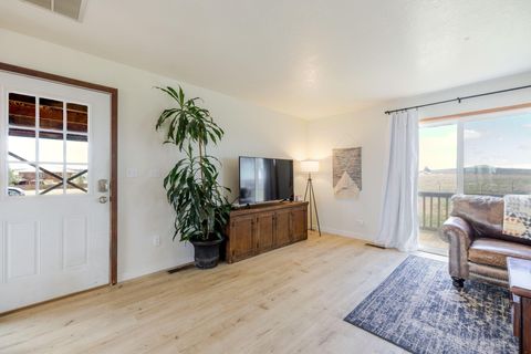 Tiny photo for 1766 SW Quail Drive, Madras, OR 97741 (MLS # 220219638)