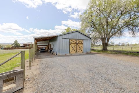 Tiny photo for 1766 SW Quail Drive, Madras, OR 97741 (MLS # 220219638)