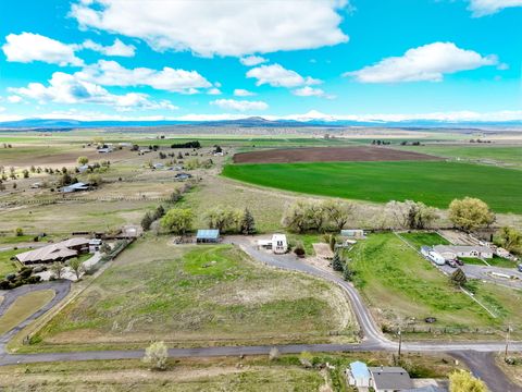 Tiny photo for 1766 SW Quail Drive, Madras, OR 97741 (MLS # 220219638)