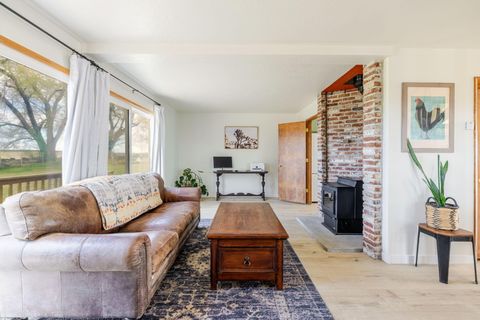 Tiny photo for 1766 SW Quail Drive, Madras, OR 97741 (MLS # 220219638)