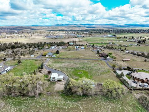 Tiny photo for 1766 SW Quail Drive, Madras, OR 97741 (MLS # 220219638)