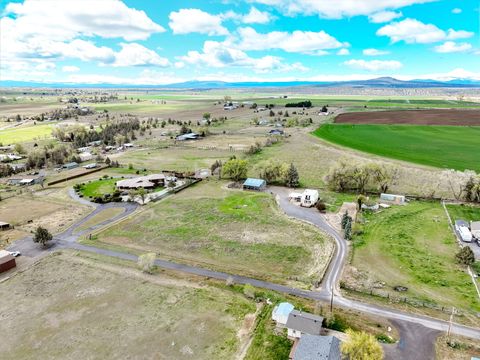 Tiny photo for 1766 SW Quail Drive, Madras, OR 97741 (MLS # 220219638)