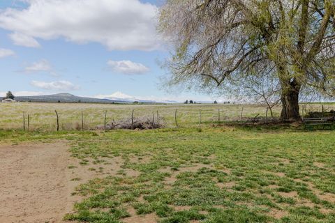Tiny photo for 1766 SW Quail Drive, Madras, OR 97741 (MLS # 220219638)