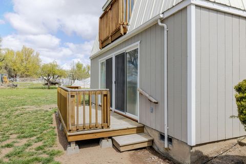 Tiny photo for 1766 SW Quail Drive, Madras, OR 97741 (MLS # 220219638)