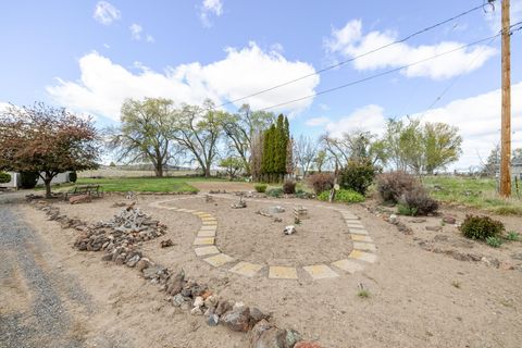 Tiny photo for 1766 SW Quail Drive, Madras, OR 97741 (MLS # 220219638)