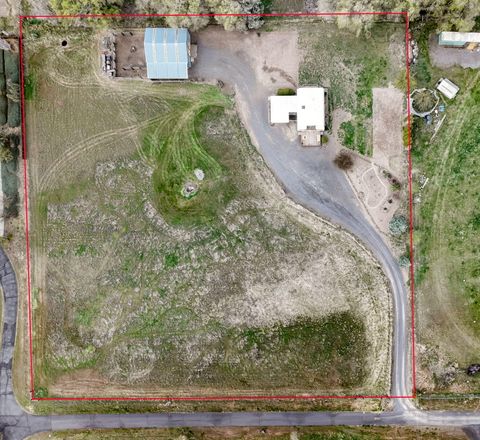 Tiny photo for 1766 SW Quail Drive, Madras, OR 97741 (MLS # 220219638)