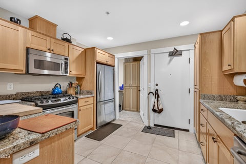Tiny photo for 608 Fair Oaks Court, Ashland, OR 97520 (MLS # 220226605)