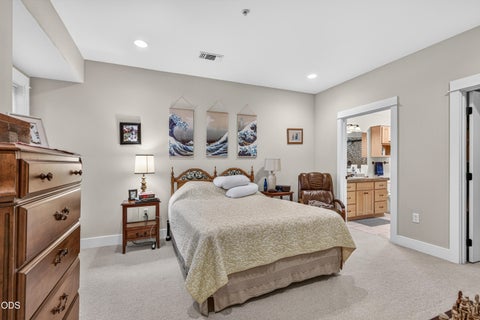 Tiny photo for 608 Fair Oaks Court, Ashland, OR 97520 (MLS # 220226605)