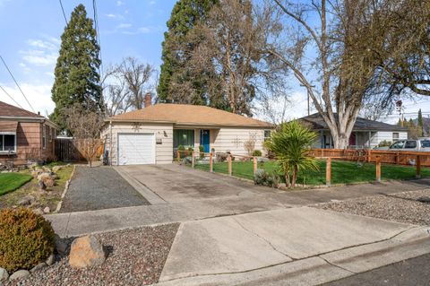 1008 Mount Pitt Avenue Medford OR 97501