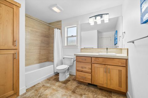 Tiny photo for 2195 NW Lemhi Pass Drive, Bend, OR 97703 (MLS # 220214876)