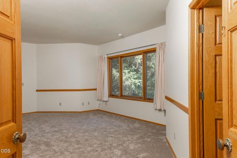Tiny photo for 5060 Jumpoff Joe Creek Road, Grants Pass, OR 97526 (MLS # 220224115)