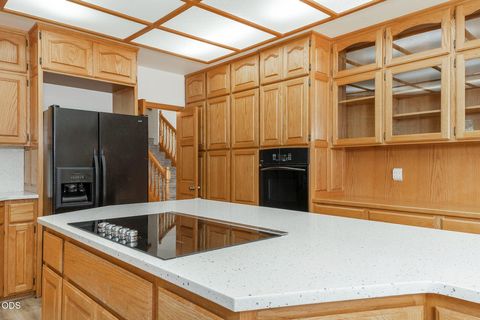 Tiny photo for 5060 Jumpoff Joe Creek Road, Grants Pass, OR 97526 (MLS # 220224115)