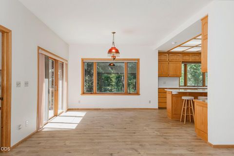 Tiny photo for 5060 Jumpoff Joe Creek Road, Grants Pass, OR 97526 (MLS # 220224115)