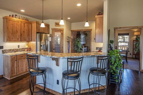 Tiny photo for 63170 Fremont Road, Bend, OR 97701 (MLS # 220219774)