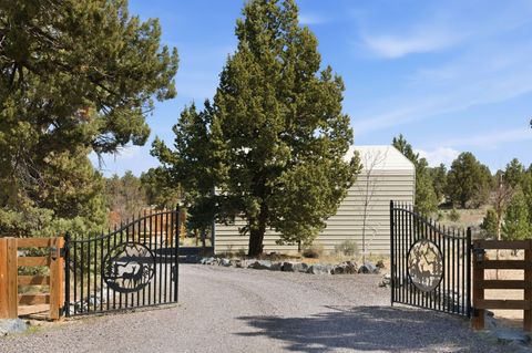 Tiny photo for 63170 Fremont Road, Bend, OR 97701 (MLS # 220219774)