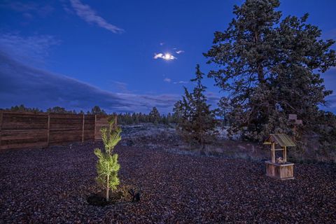 Tiny photo for 63170 Fremont Road, Bend, OR 97701 (MLS # 220219774)