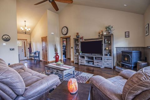 Tiny photo for 63170 Fremont Road, Bend, OR 97701 (MLS # 220219774)