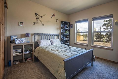 Tiny photo for 63170 Fremont Road, Bend, OR 97701 (MLS # 220219774)