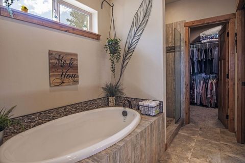 Tiny photo for 63170 Fremont Road, Bend, OR 97701 (MLS # 220219774)