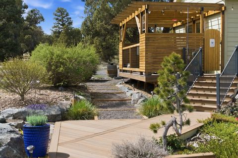 Tiny photo for 63170 Fremont Road, Bend, OR 97701 (MLS # 220219774)