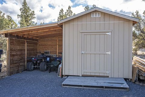 Tiny photo for 63170 Fremont Road, Bend, OR 97701 (MLS # 220219774)