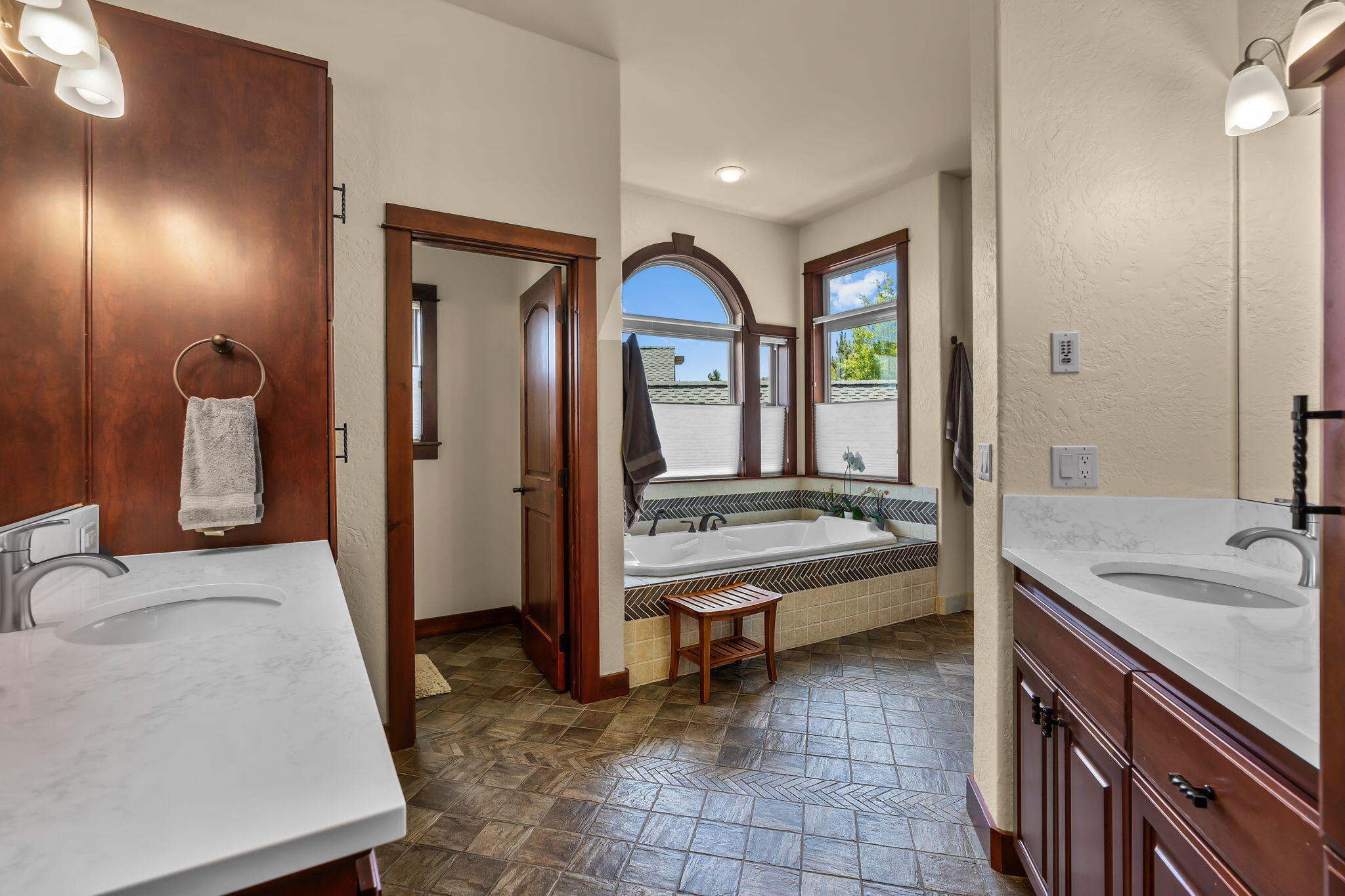 Eagle Crest - Residential