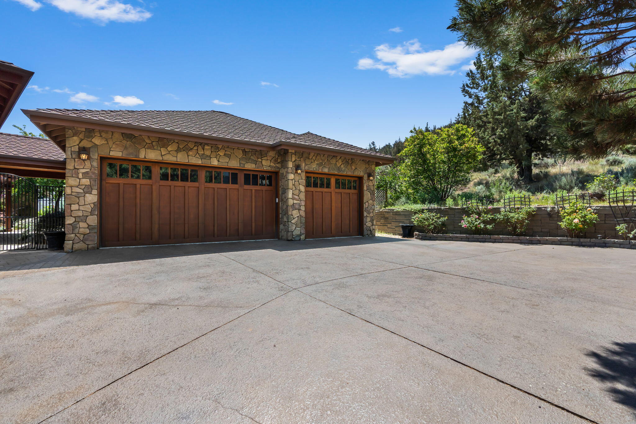 Eagle Crest - Residential