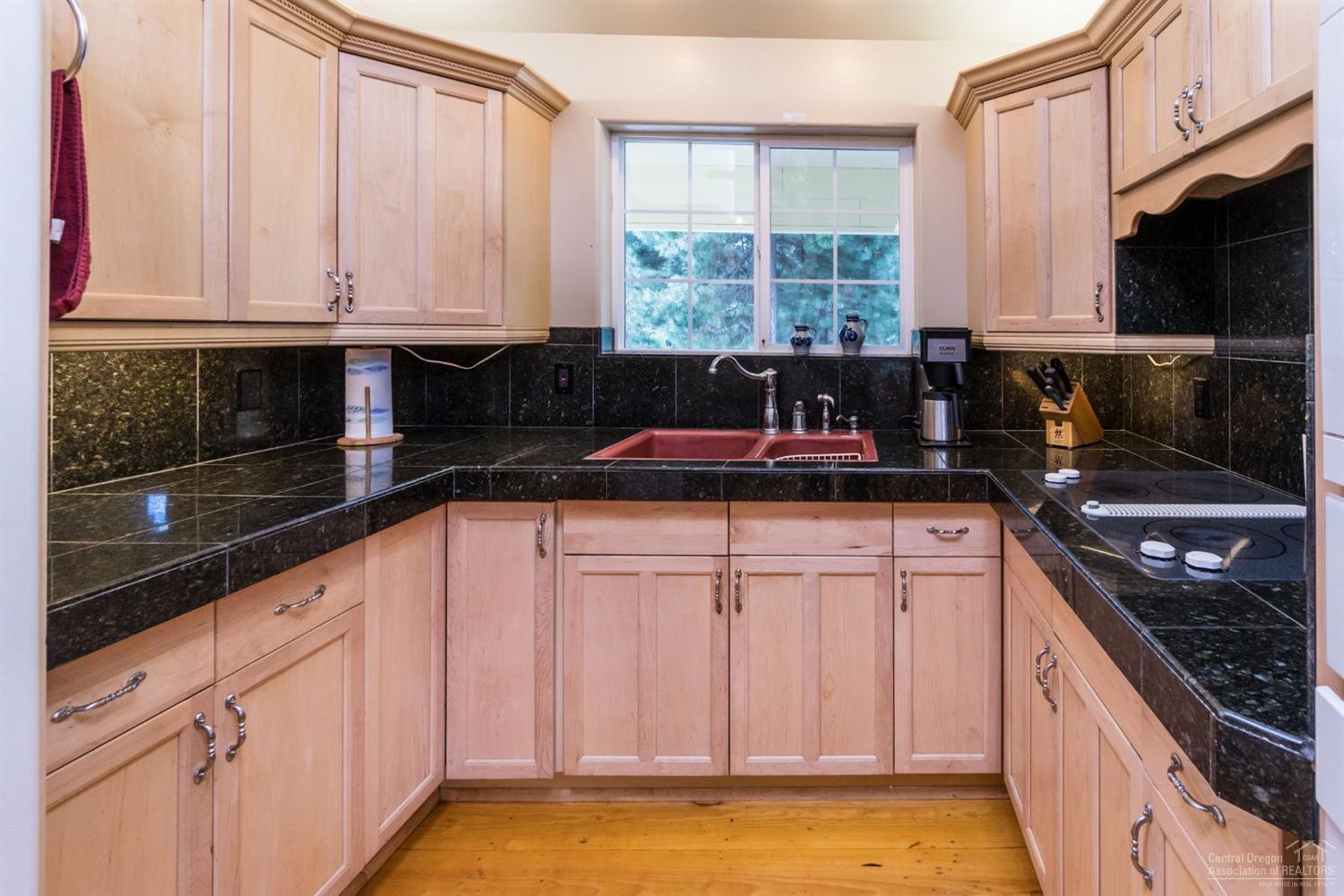 Fall River Estate - Residential