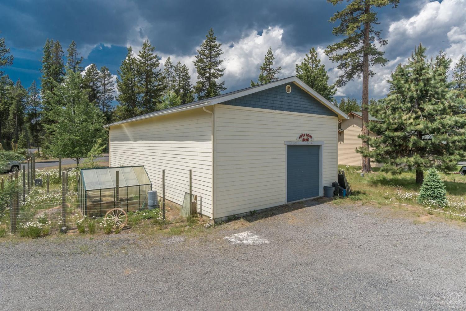 Fall River Estate - Residential