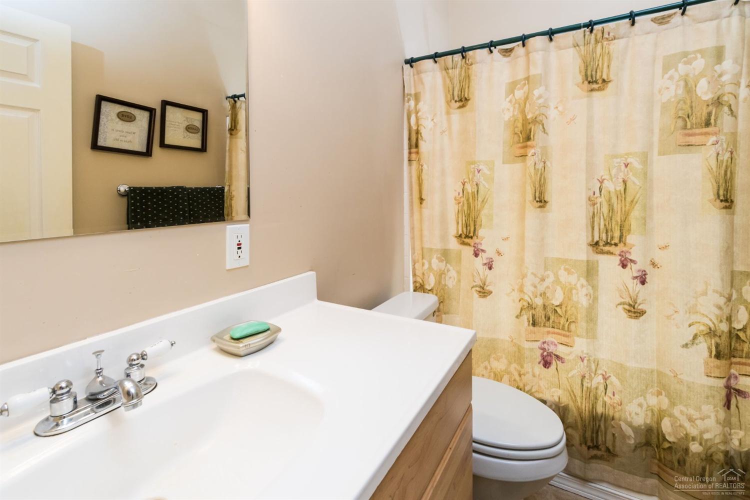 Fall River Estate - Residential