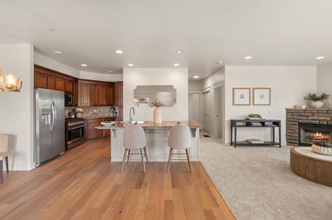 Tiny photo for 1280 Ashford Way #2, Medford, OR 97504 (MLS # 220220094)