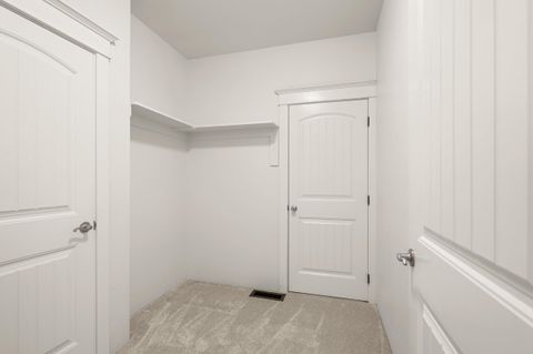 Tiny photo for 1280 Ashford Way #2, Medford, OR 97504 (MLS # 220220094)