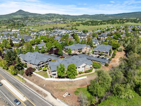 Tiny photo for 1280 Ashford Way #2, Medford, OR 97504 (MLS # 220220094)