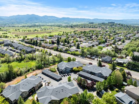 Tiny photo for 1280 Ashford Way #2, Medford, OR 97504 (MLS # 220220094)