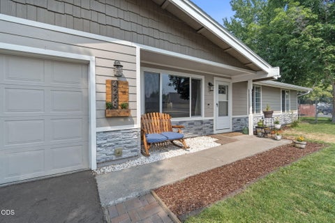 Tiny photo for 4208 Pepperwood Drive, Klamath Falls, OR 97603 (MLS # 220226874)