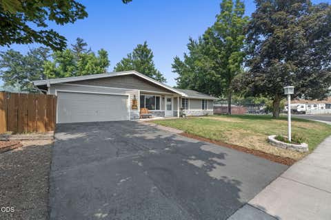 Tiny photo for 4208 Pepperwood Drive, Klamath Falls, OR 97603 (MLS # 220226874)