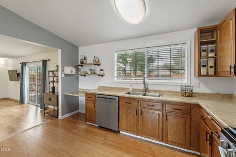 Tiny photo for 4208 Pepperwood Drive, Klamath Falls, OR 97603 (MLS # 220226874)