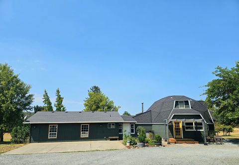 Tiny photo for 1931 Dellwood Drive, Grants Pass, OR 97526 (MLS # 220212455)
